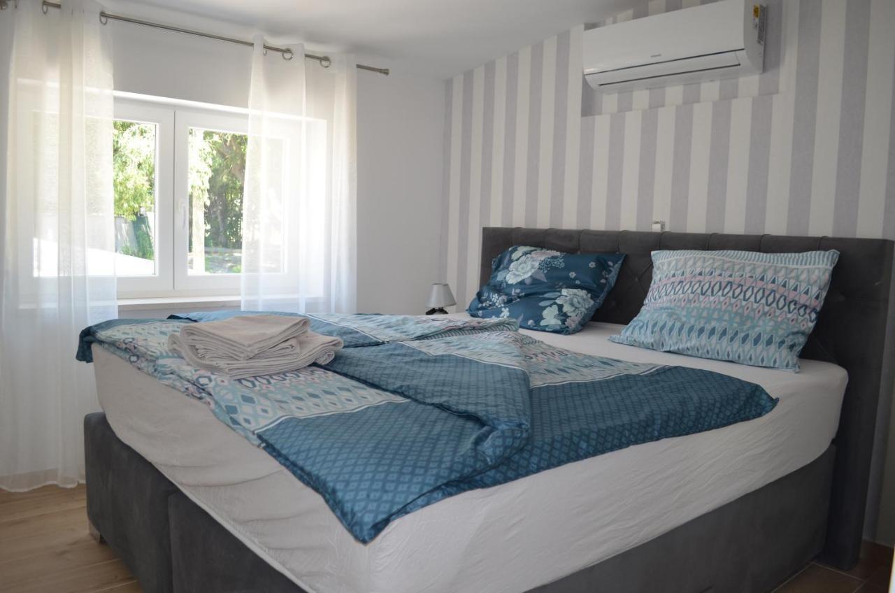 Apartments Korina Crikvenica Esterno foto