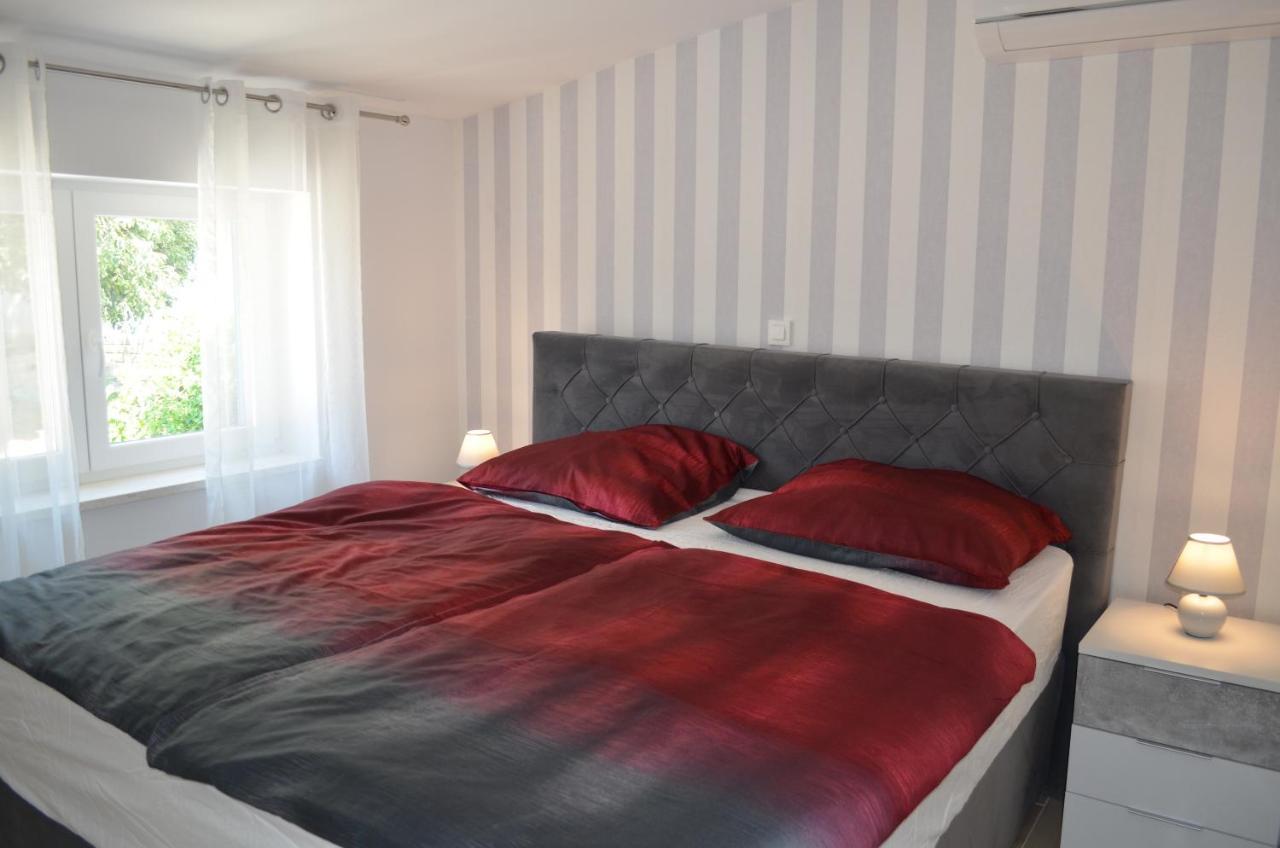 Apartments Korina Crikvenica Esterno foto