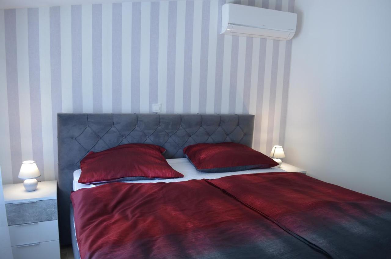 Apartments Korina Crikvenica Esterno foto