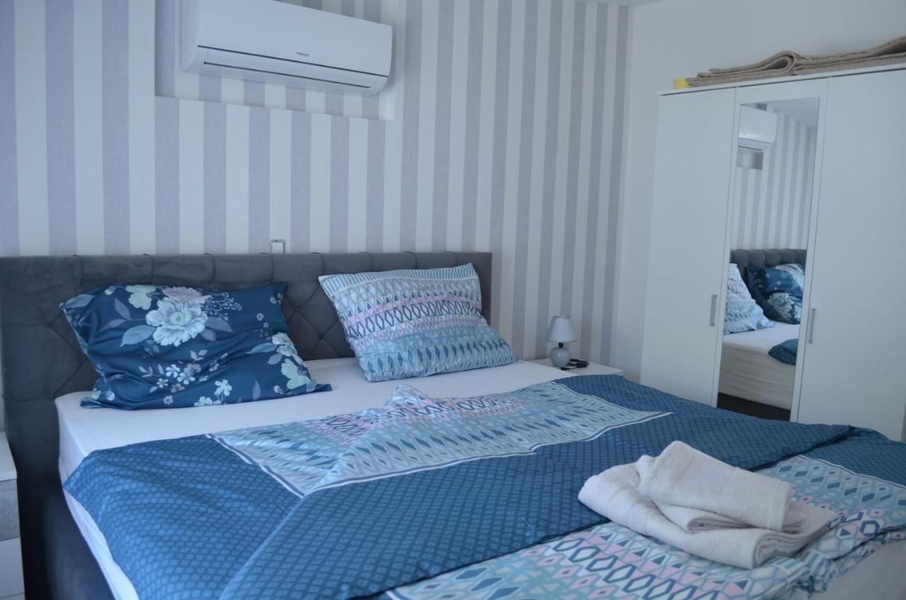 Apartments Korina Crikvenica Esterno foto